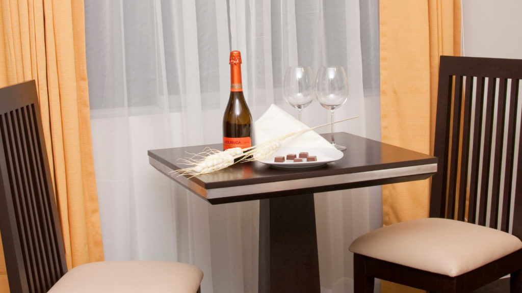 Foto de Room Service del hotel Flamante